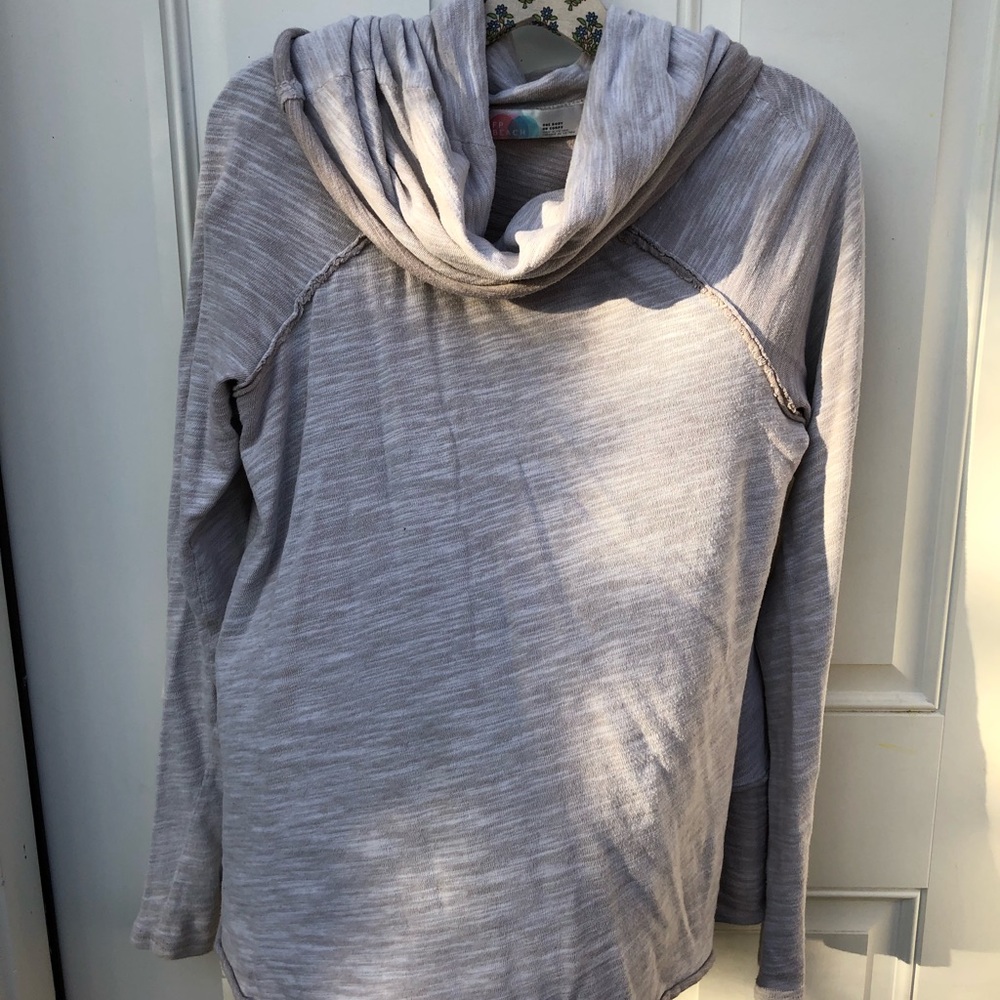 Cream slounge long sleeve top